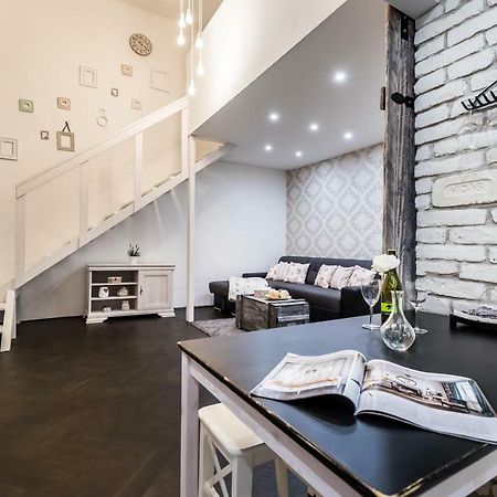 Bpr Vintage Garden Apartment With Terrace & Sauna Budapest Esterno foto