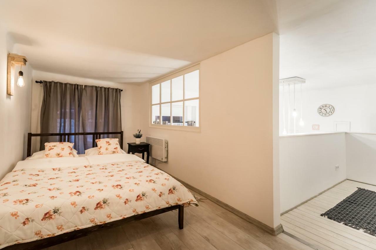 Bpr Vintage Garden Apartment With Terrace & Sauna Budapest Esterno foto
